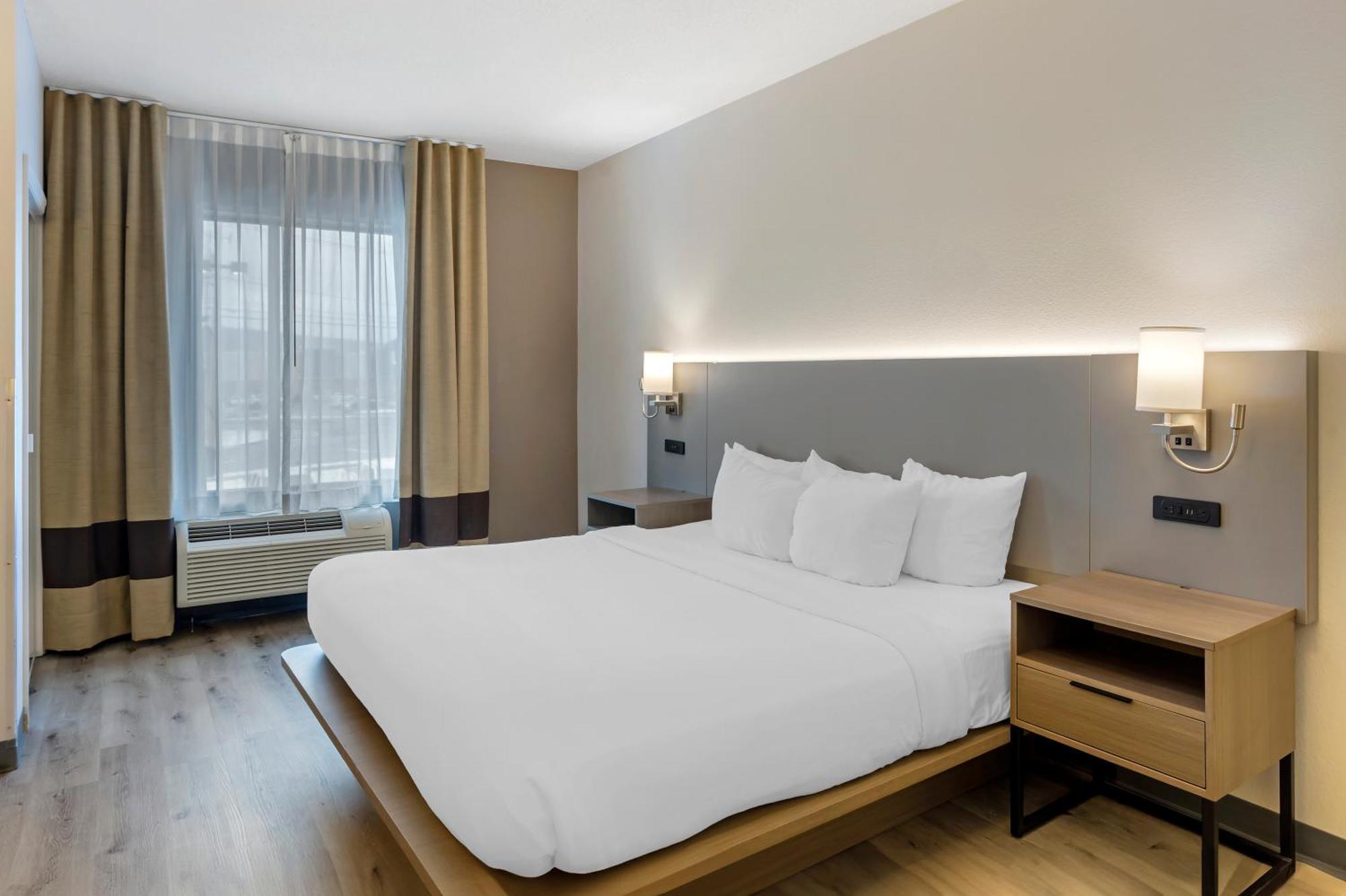 Hotel Comfort & 3*